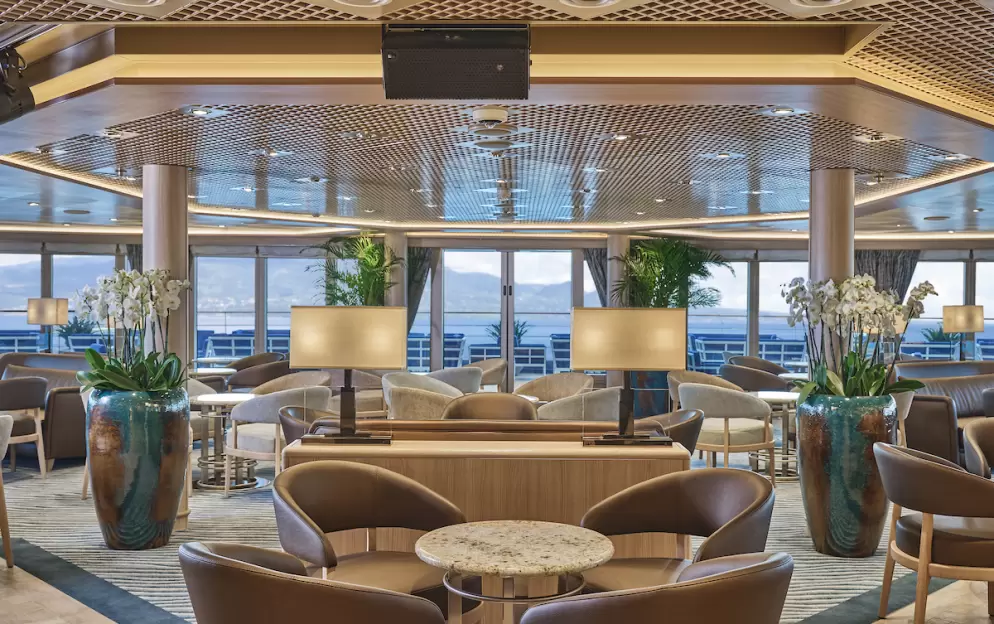 SilverSea Cruises Silver Moon Panorama 2.jpg